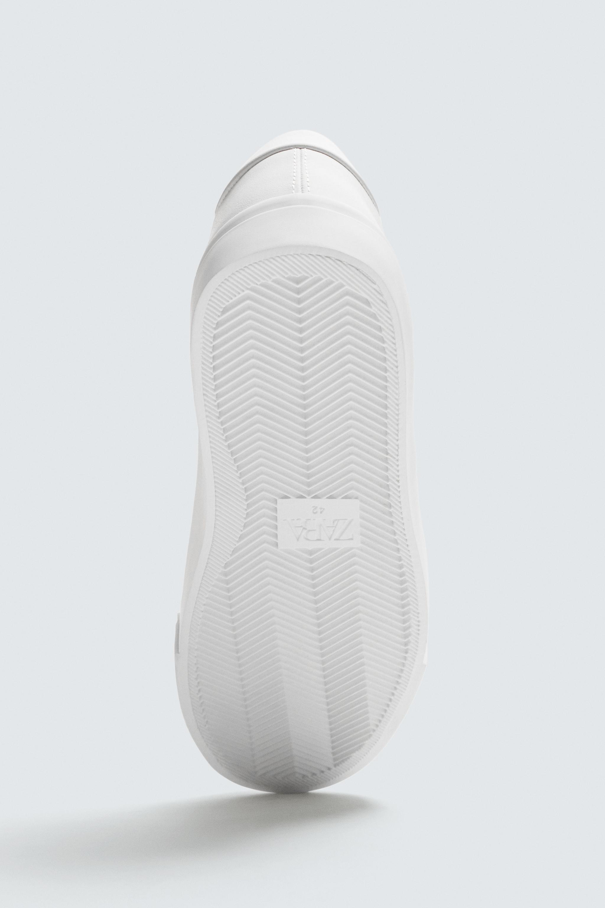 BASIC SNEAKERS